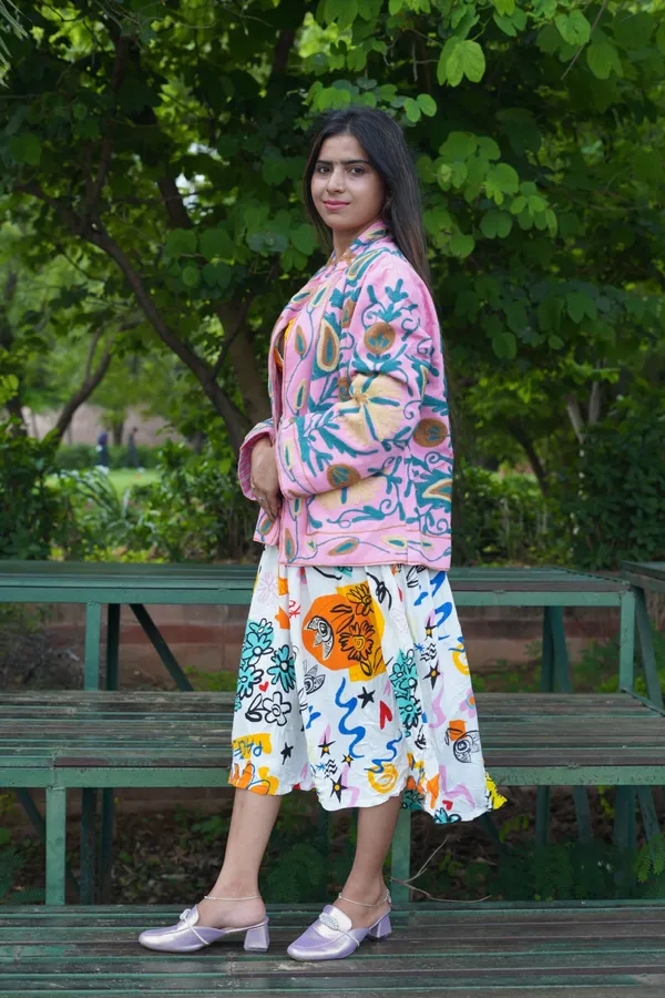 Womens_Pink_Velvet_Embroidered_Jacket_With_Floral_Design