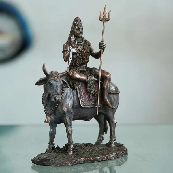 Shiv_With_Cow