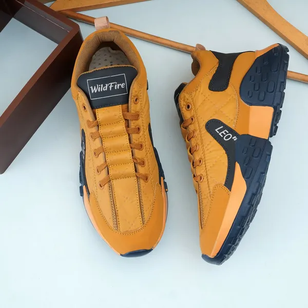 Men_S_Sneaker_On_Parachute_Fabric