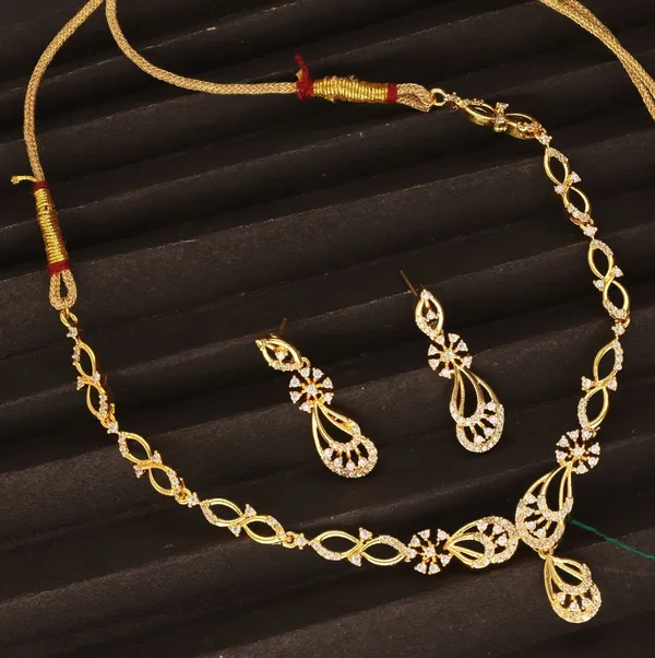 Gold_Tone_Stone_Studded_Necklace_And_Earrings_Set_For_Women