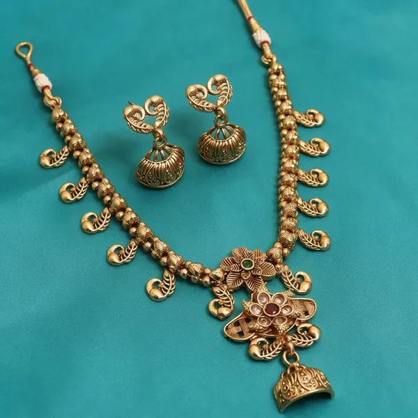 Gold_Brass_Floral_Beaded_Traditional_Necklace_Set_For_Women