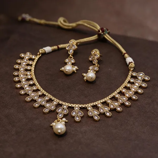 Gold_Brass_Kundan_Teardrop_Necklace_Set_For_Women