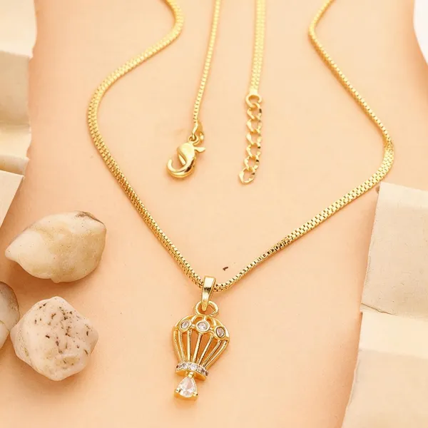 Gold_Brass_Crown_Crystal_Pendant_Necklace_For_Women