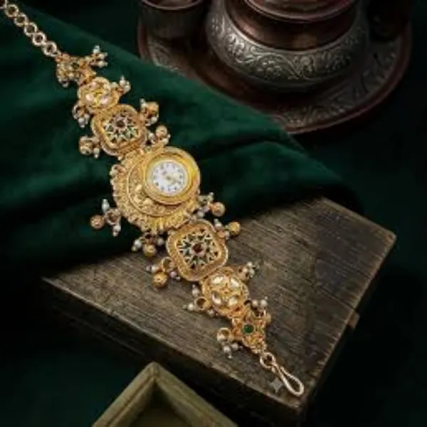 Gold_Stainless_Steel_Analog_Bracelet_Watch_For_Women