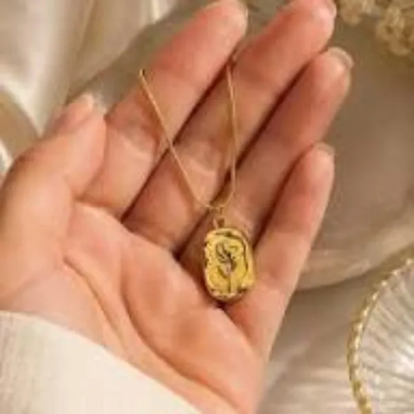 Gold_Tone_Tulip_Coin_Pendant_Necklace_For_Women