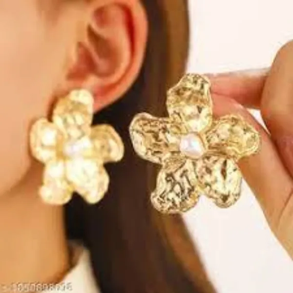 Gold_Stainless_Steel_Floral_Pearl_Stud_Earrings_For_Women_Pack_Of_2