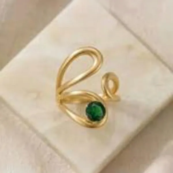 Gold_Tone_Green_Stone_Twist_Ring_For_Women