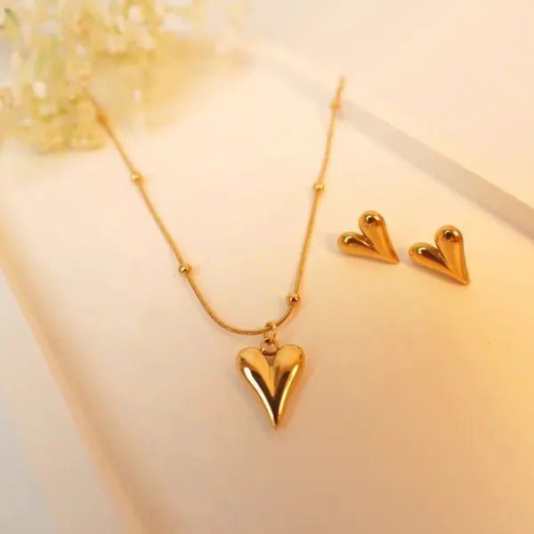 Gold_Stainless_Steel_Heart_Pendant_Necklace_Set_For_Women