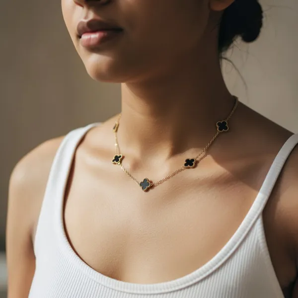 Gold_And_Black_Stainless_Steel_Clover_Necklace_For_Women