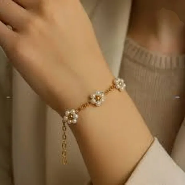 Gold_Tone_Mini_Clover_Chain_For_Women
