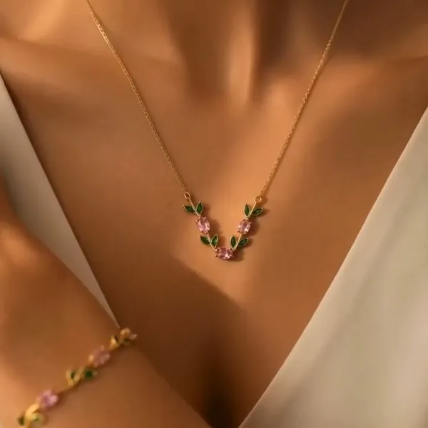 Gold_Stainless_Steel_Floral_Pendant_Necklace_And_Bracelet_Set_For_Women