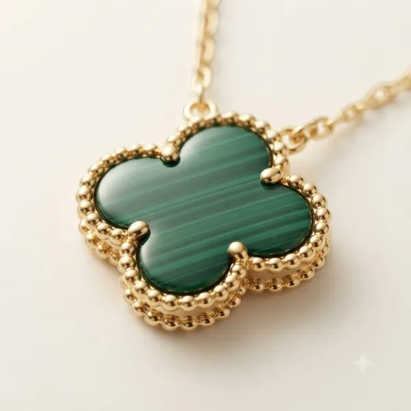 Gold_And_Green_Stainless_Steel_Four-Leaf_Clover_Chain_Necklace_For_Women