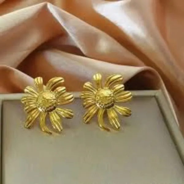Gold_Tone_Sunflower_Stud_Earrings_For_Women
