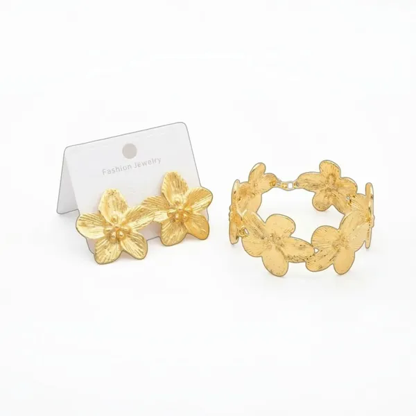 Gold_Stainless_Steel_Floral_Bracelet_And_Stud_Earrings_Set_For_Women
