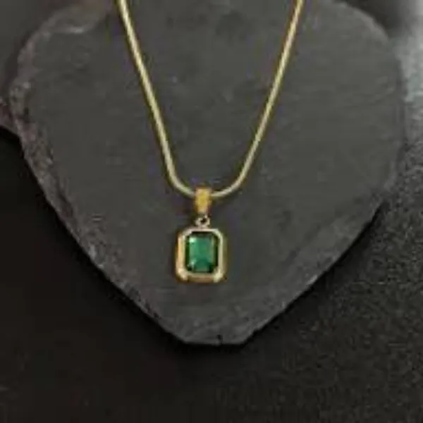 Gold_Stainless_Steel_Rectangular_Pendant_Necklace_For_Women