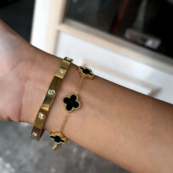 Gold_And_Black_Stainless_Steel_Clover_Charm_Bracelet_Set_For_Women