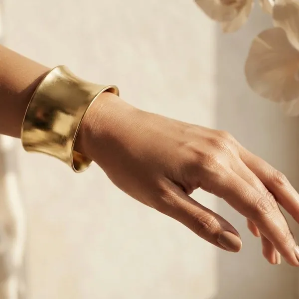 Gold_Stainless_Steel_Metal_Open_Cuff_Bracelet_For_Women