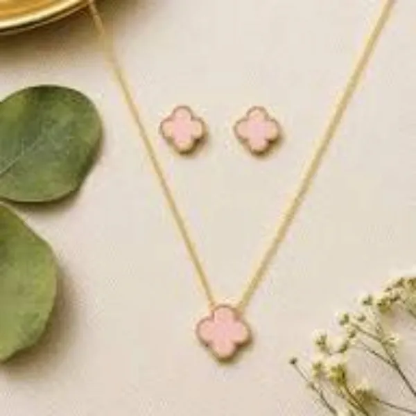 Pink_Clover_Necklace_And_Earrings_Set_For_Women