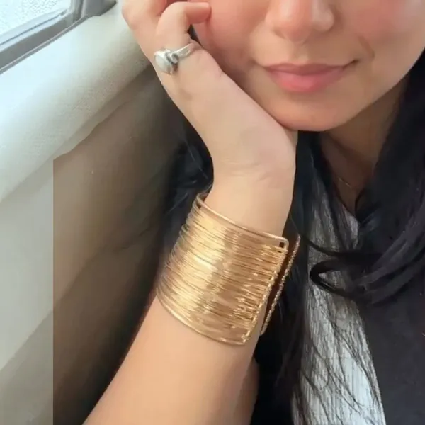 Gold_Stainless_Steel_Stackable_Layer_Bangle_Bracelet_For_Women