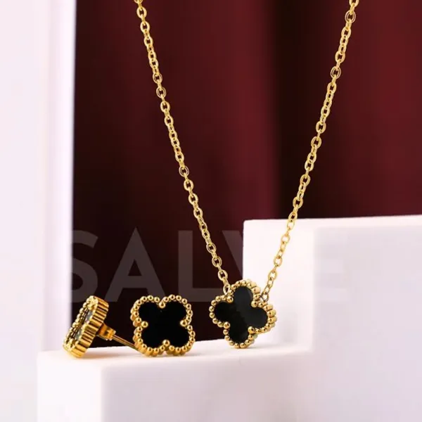 Gold_Stainless_Steel_Clover_Necklace_And_Earrings_Set_For_Women