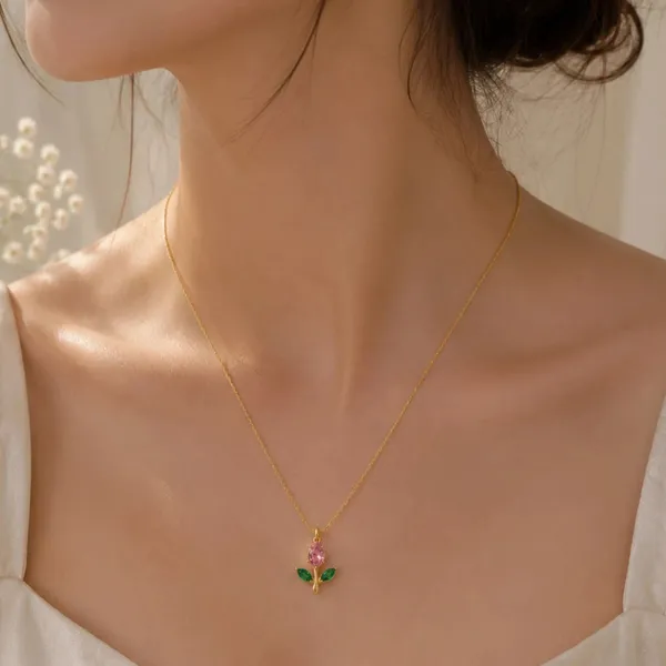 Gold_Tone_Green_Stone_Flower_Pendant_Necklace_For_Women
