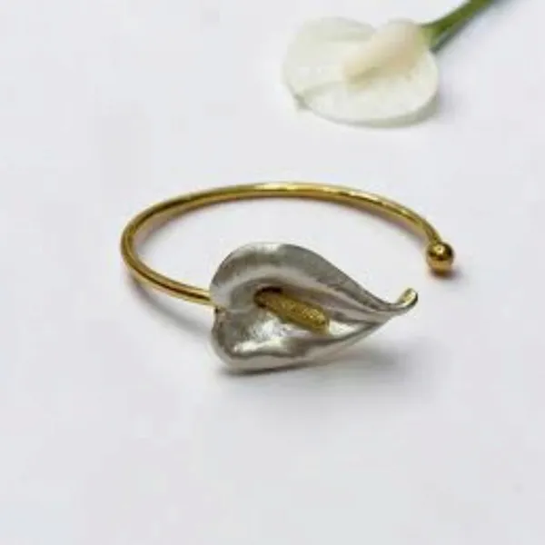 Gold_Stainless_Steel_Leaf_Sculpted_Open_Arm_Cuff_For_Women
