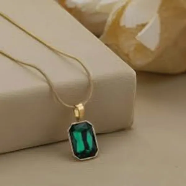 Gold_Stainless_Steel_Rectangular_Pendant_Necklace_For_Women