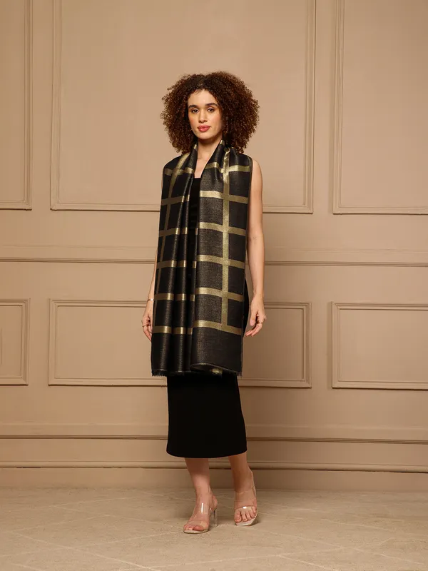Black_Sleeveless_Midi_Dress_With_Gold_Checked_Stole_for_Women