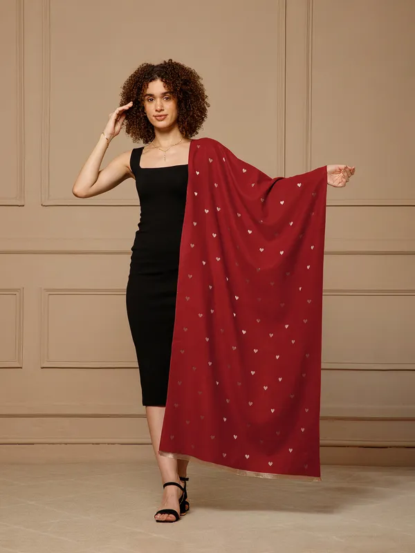 Black_Bodycon_Midi_Dress_With_Red_Printed_Stole_for_Women