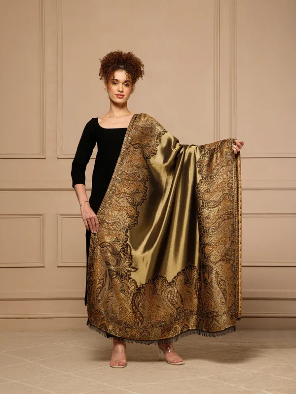 Gold_Paisley_Dupatta_For_Women