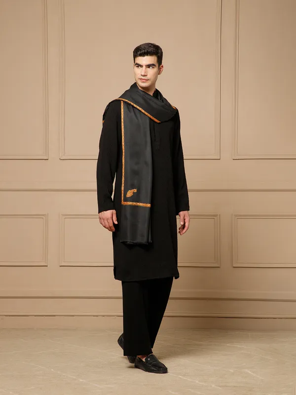 Black_Woven_Embroidered_Shawl_for_Men