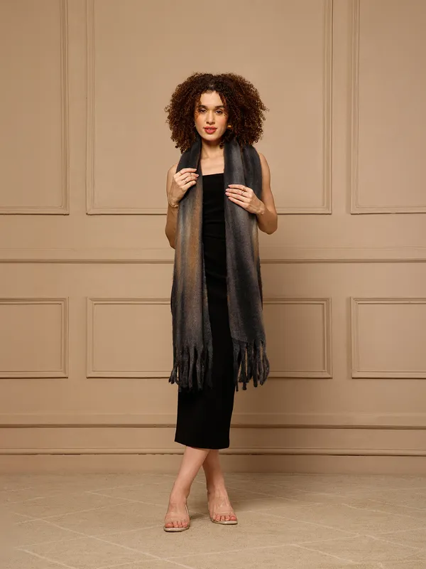 Black_Striped_Fringe_Shawl_for_Women