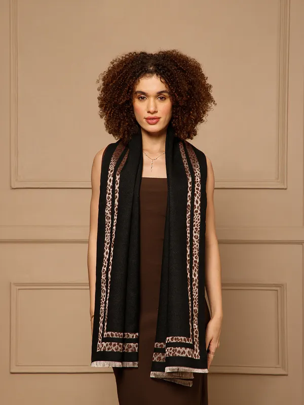 Black_Leopard_Print_Stole_for_Women