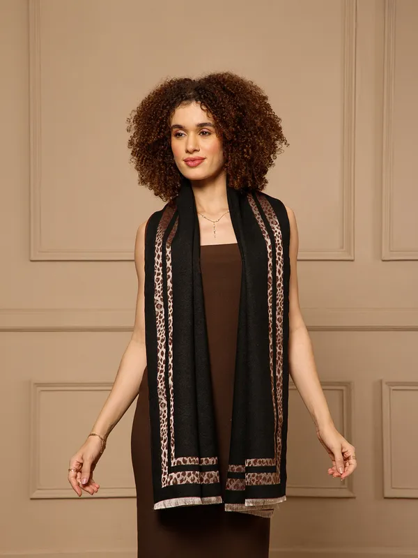 Black_Leopard_Print_Stole_for_Women