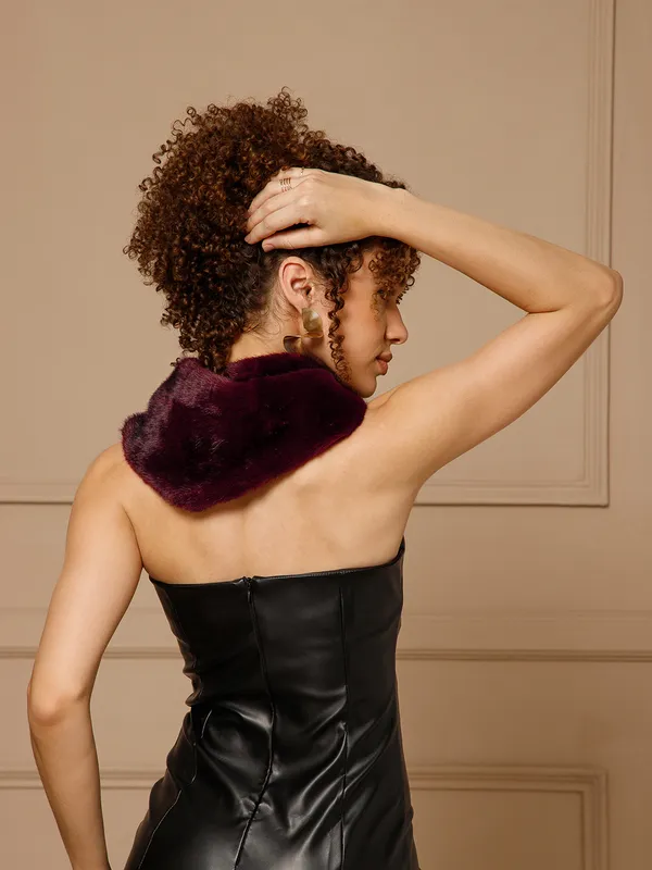 Burgundy_Faux_Fur_Wrap_for_Women