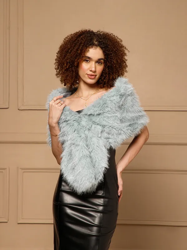 Light_Blue_Fur_Wrap_for_Women