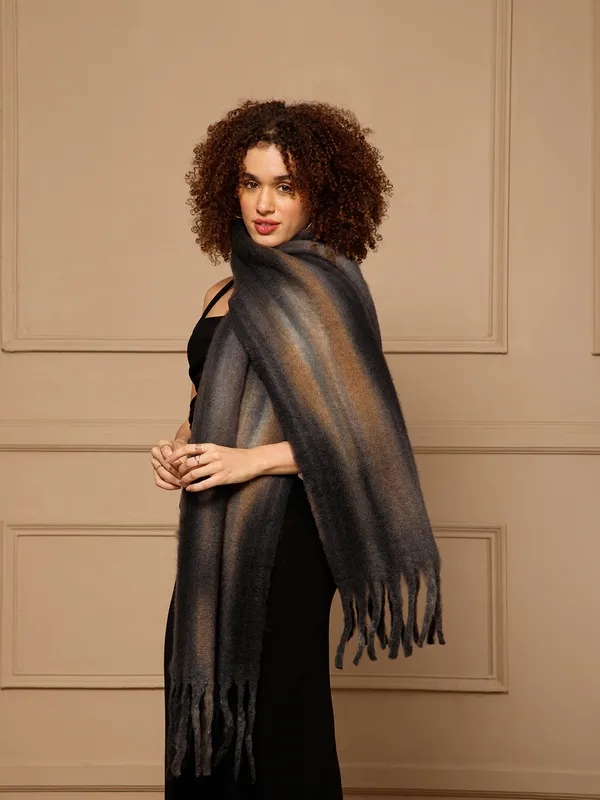 Black_Striped_Fringe_Shawl_for_Women