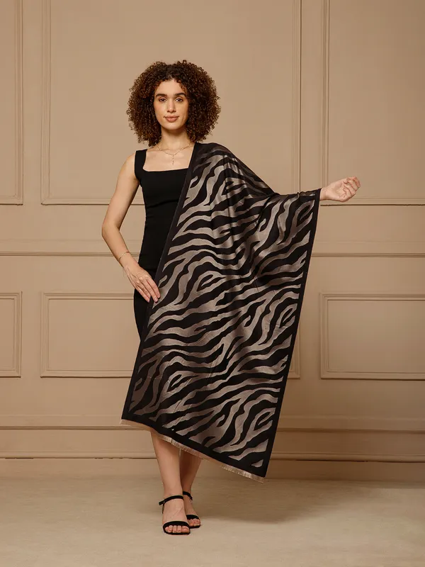 Black_Sleeveless_Midi_Dress_With_Printed_Overlay