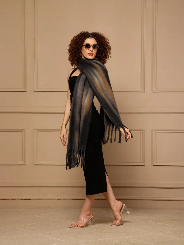 Black_Striped_Fringe_Shawl_for_Women