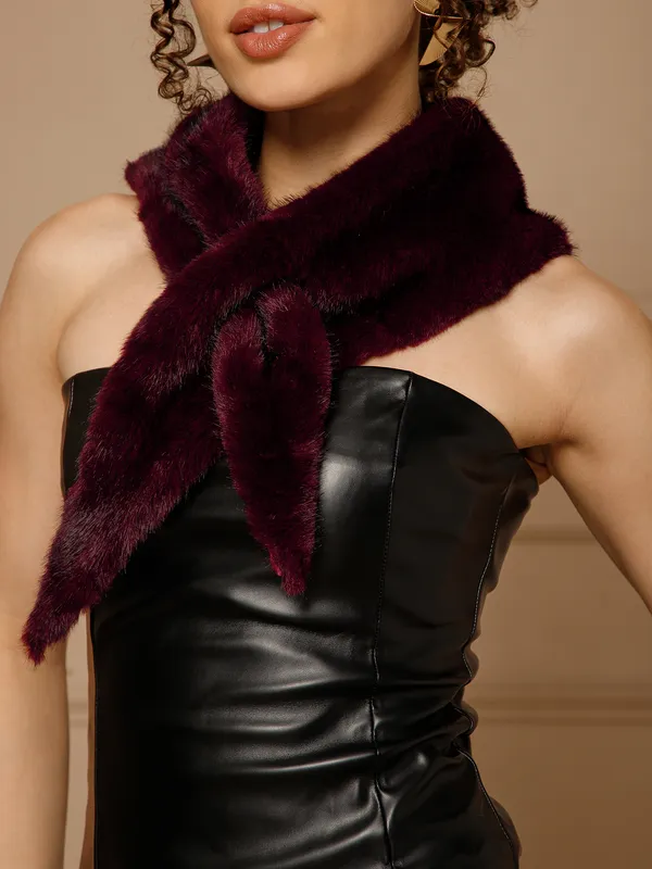 Burgundy_Faux_Fur_Wrap_for_Women