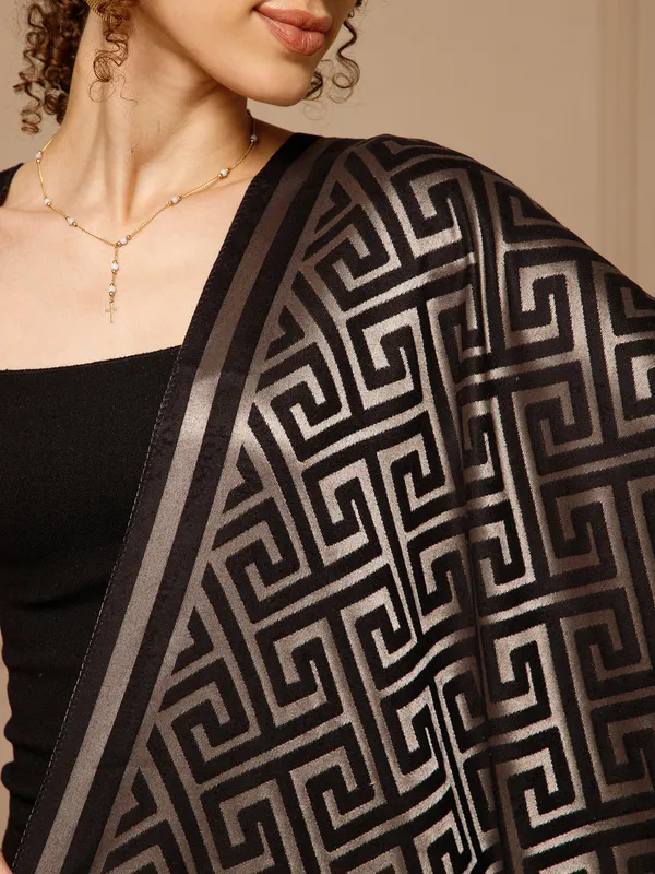 Black_Cashmere_Geometric_Stole_for_Women