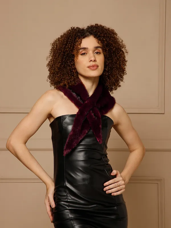 Burgundy_Faux_Fur_Wrap_for_Women
