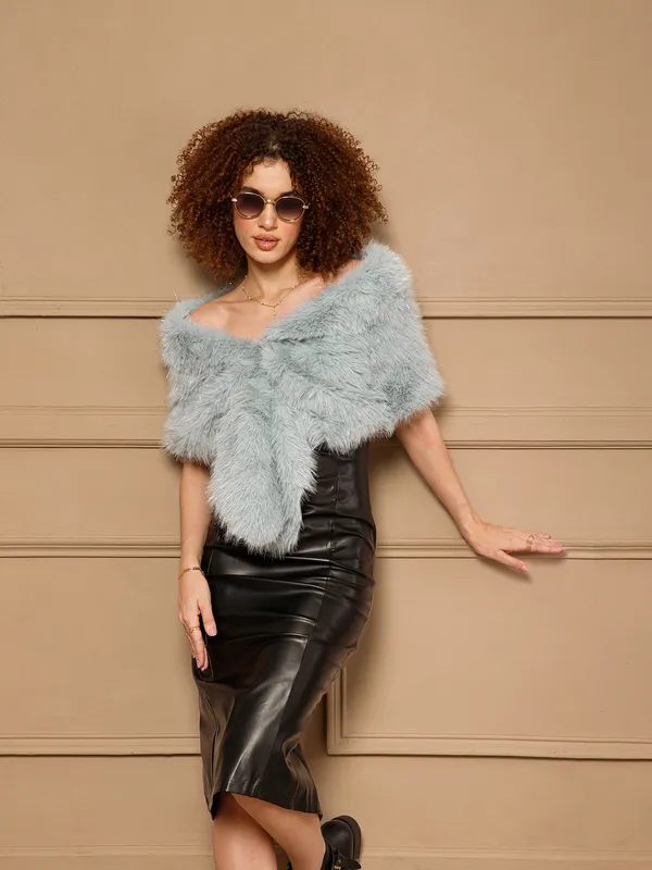 Light_Blue_Fur_Wrap_for_Women