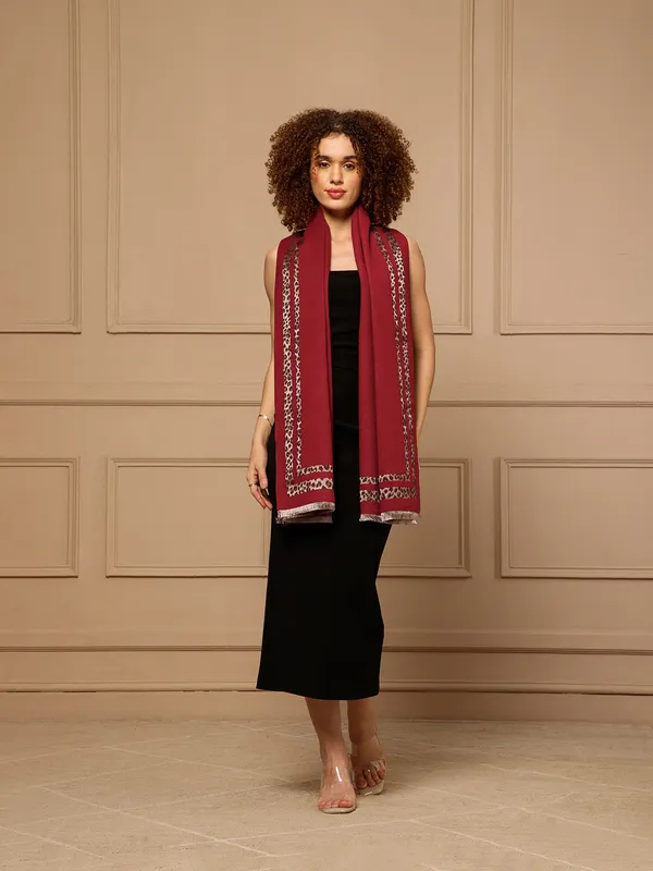 Burgundy_Patterned_Scarf_for_Women