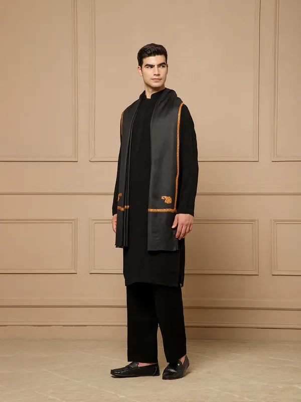 Black_Woven_Embroidered_Shawl_for_Men