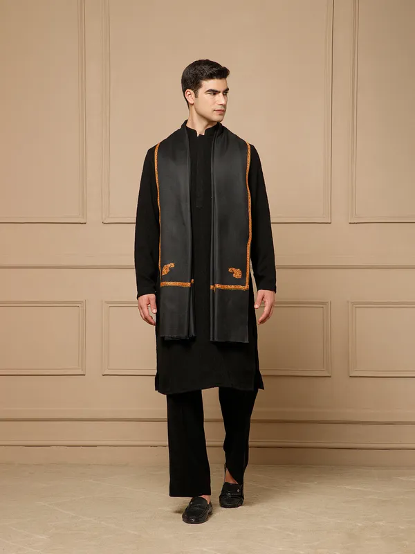 Black_Woven_Embroidered_Shawl_for_Men