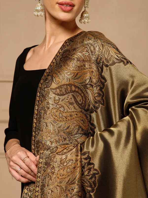 Gold_Paisley_Dupatta_For_Women