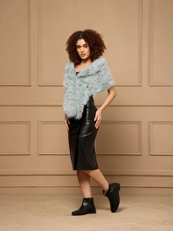 Light_Blue_Fur_Wrap_for_Women