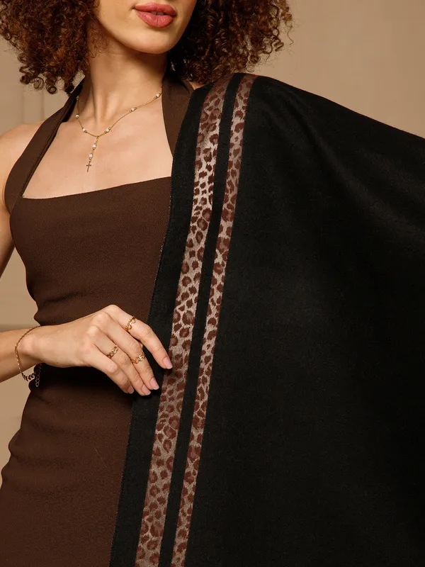 Black_Leopard_Print_Stole_for_Women