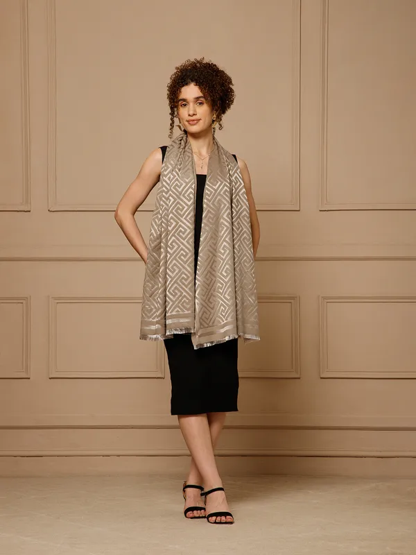 Beige_Geometric_Print_Open_Front_Shrug_for_Women